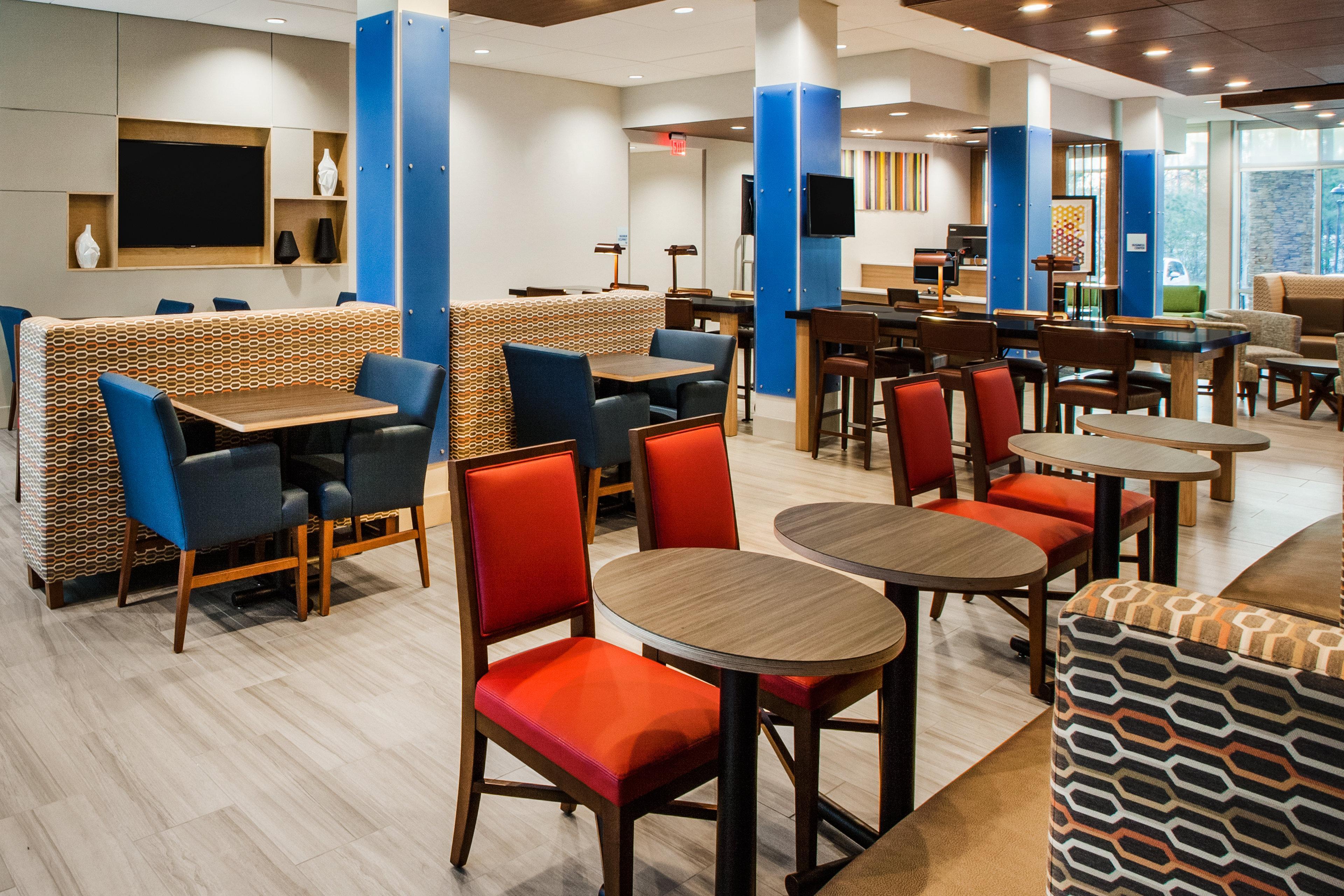 Holiday Inn Express & Suites Sparta Exterior photo