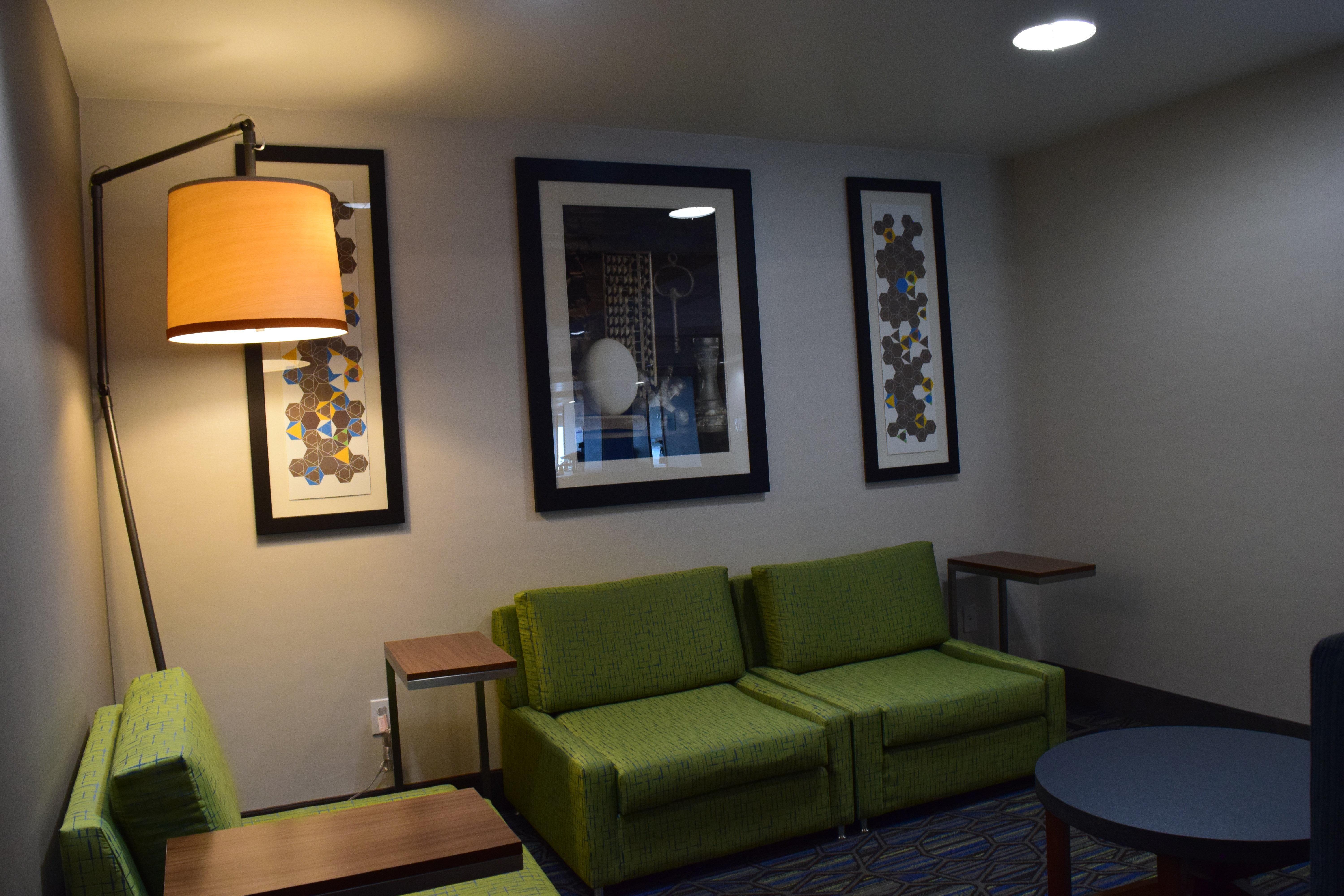 Holiday Inn Express & Suites Sparta Exterior photo