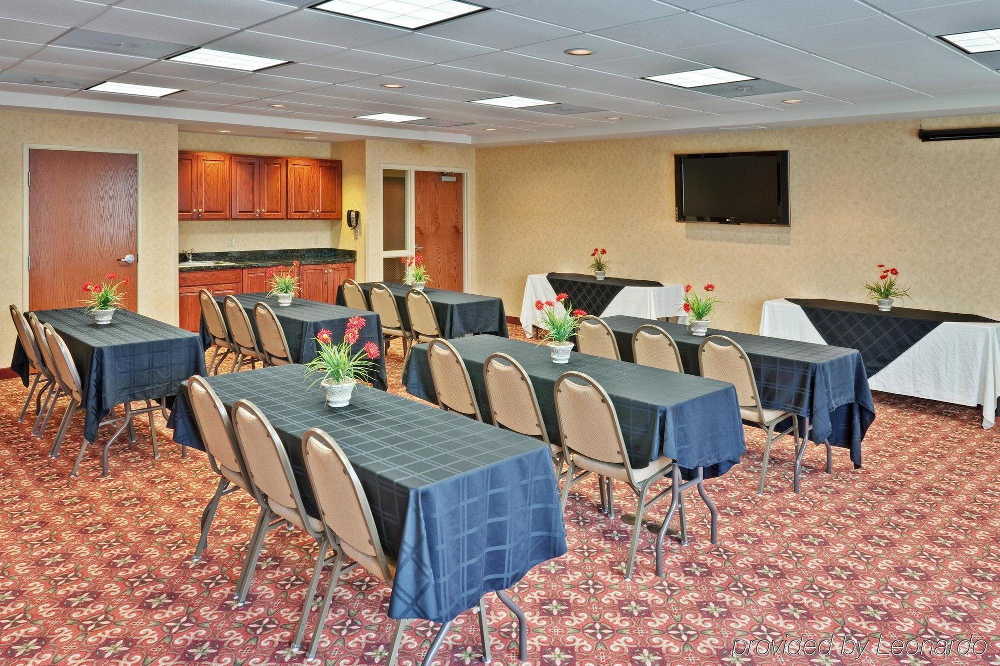 Holiday Inn Express & Suites Sparta Facilities photo