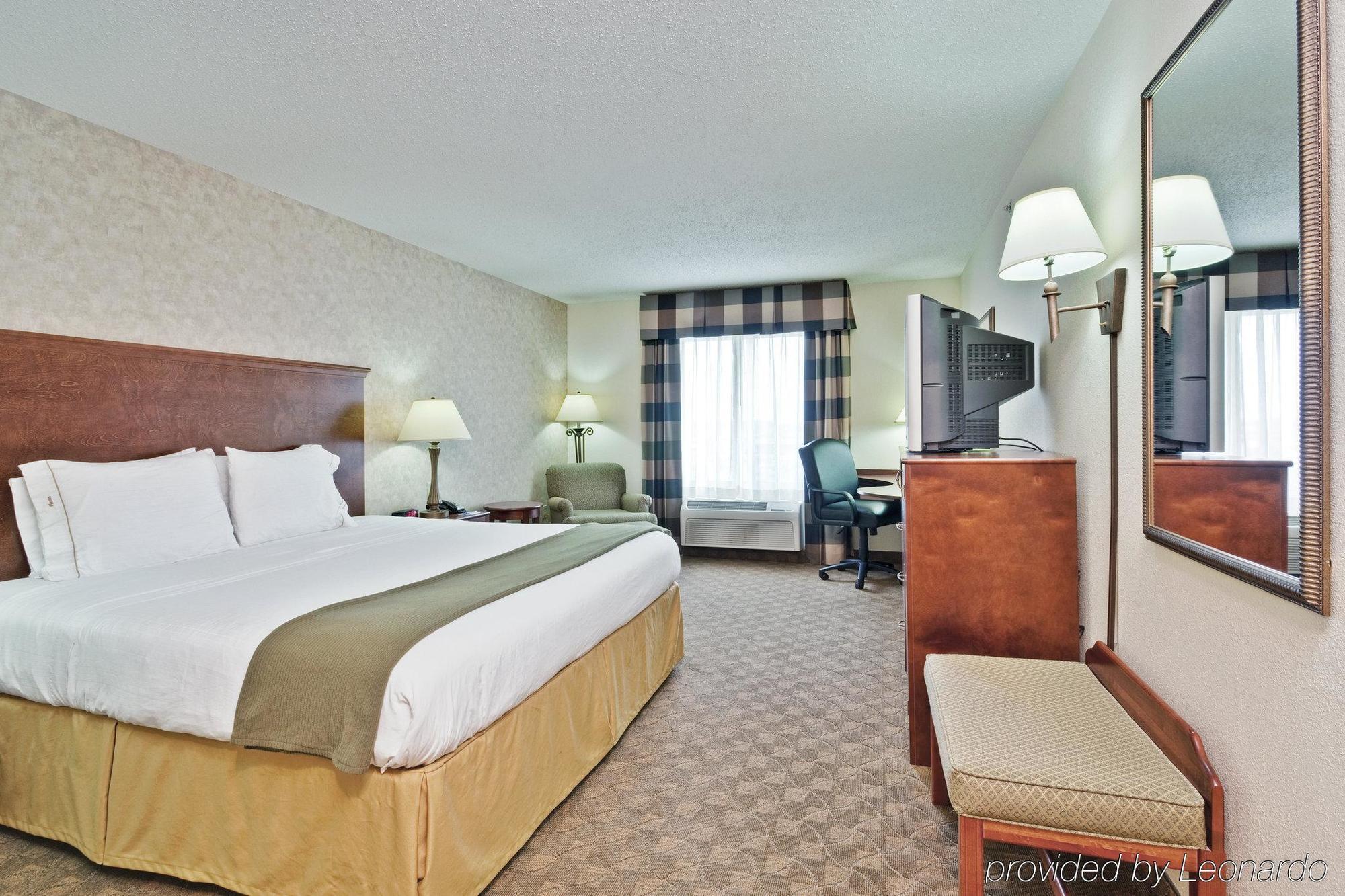 Holiday Inn Express & Suites Sparta Room photo